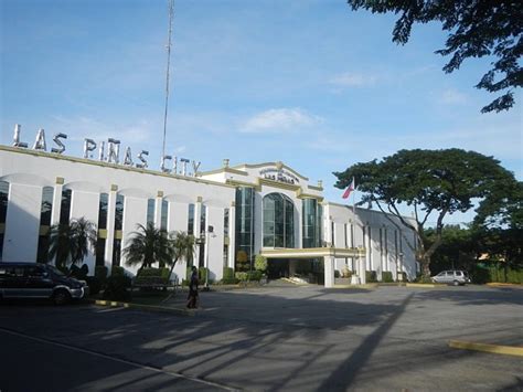 Las Piñas (City, Philippines) .